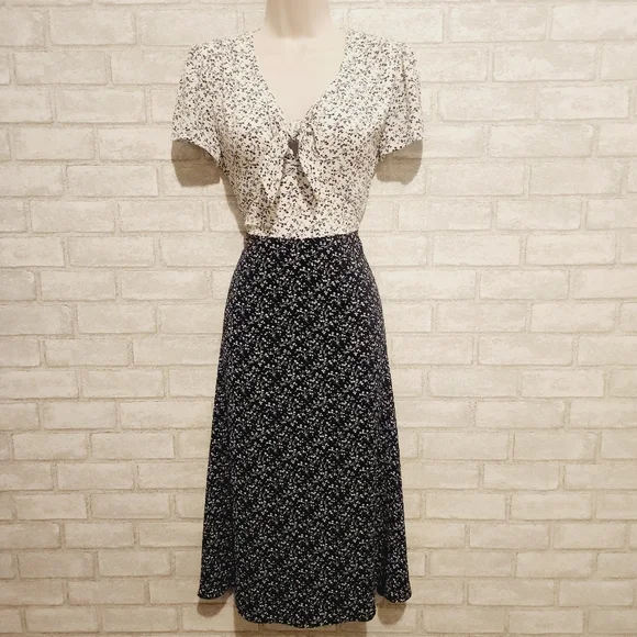 Cece Flirty Summer Dress - Picture 1 of 9